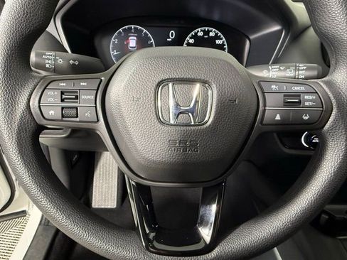 Used 2023 Honda HR-V LX image 18