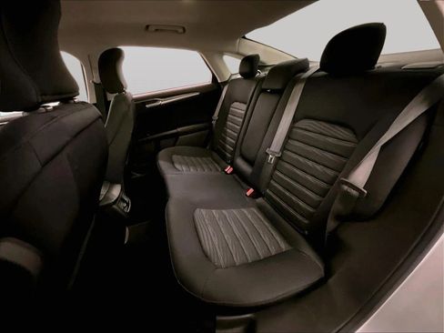 Used 2016 Ford Fusion SE FWD image 25