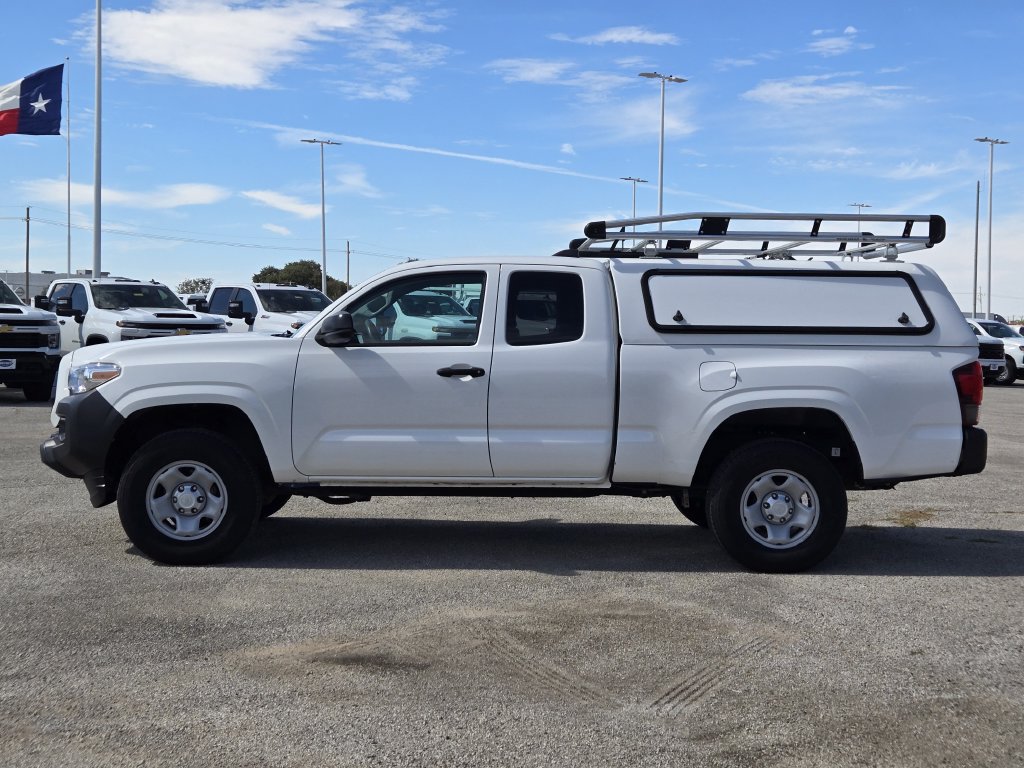 Used 2022 Toyota Tacoma SR RWD image 4