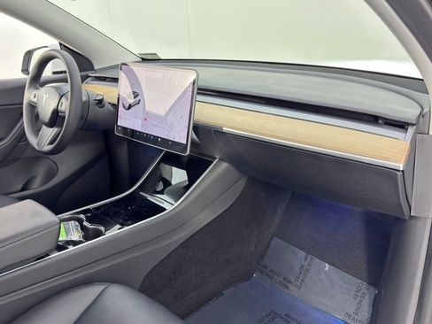 Used 2021 Tesla Model Y 2WD image 14