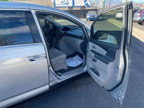 Used 2012 Honda Odyssey EX image 18