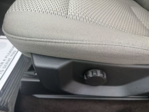 Used 2020 Ford F150 XLT image 12