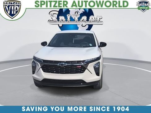 New 2026 Chevrolet Trax RS w/ Driver Confidence Package FWD image 3