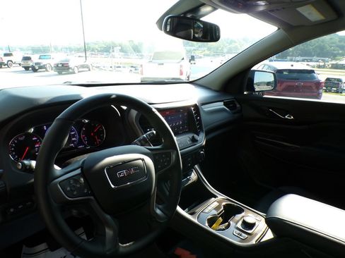Used 2023 GMC Acadia AT4 w/ Technology Package AWD/4WD image 9