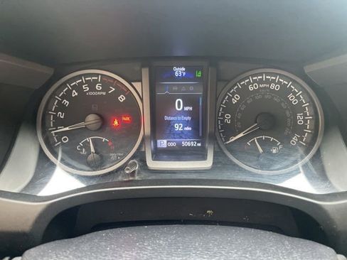 Used 2020 Toyota Tacoma TRD Sport w/ Technology Package image 6