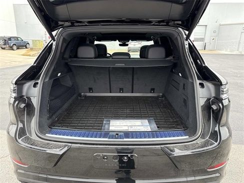 Used 2025 Porsche Cayenne S image 4
