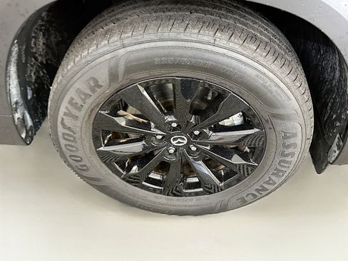 Used 2025 MAZDA CX-50 AWD 2.5 S w/ Premium Package image 11