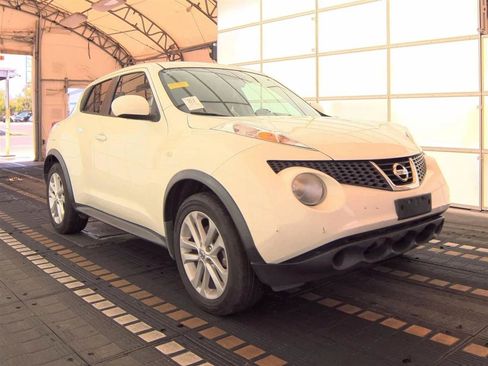 Used 2012 Nissan Juke SV AWD/4WD image 4