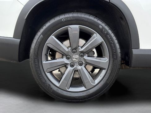 Certified 2023 Honda Pilot Sport image 9