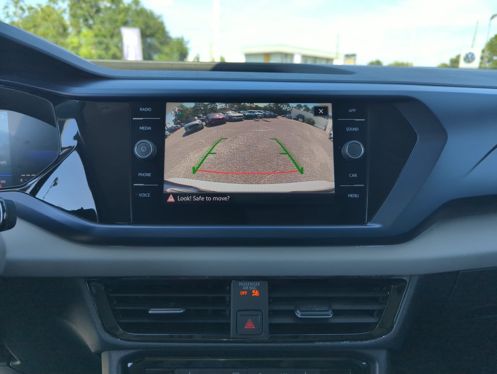 Certified 2023 Volkswagen Taos SE FWD image 26