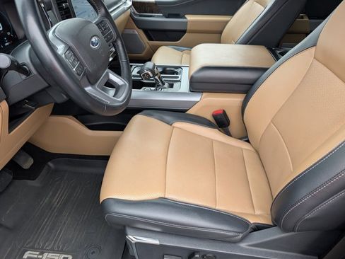 Used 2023 Ford F150 Lariat w/ Trailer Tow Package image 14