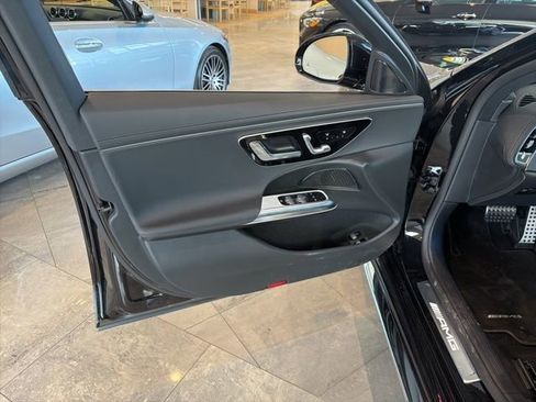 New 2026 Mercedes-Benz E 53 AMG e 4MATIC Sedan image 6