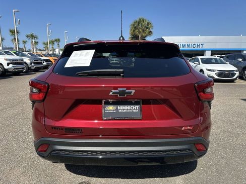 Used 2024 Chevrolet Trax RS w/ Sunroof Package FWD image 15
