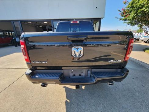 Used 2023 RAM 1500 Laramie AWD/4WD image 5