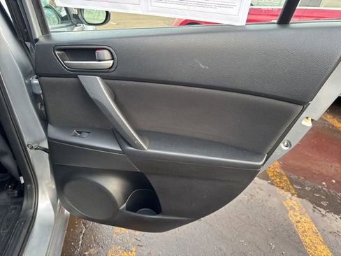 Used 2012 MAZDA MAZDA3 i Touring image 21