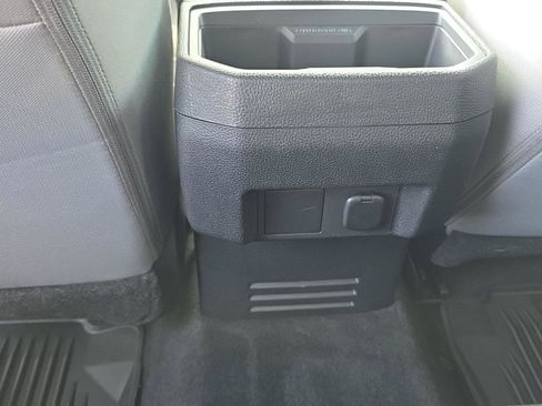 Used 2025 Toyota Tacoma TRD Sport AWD/4WD image 34