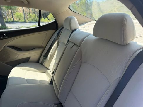 Used 2013 Kia Optima LX FWD image 12