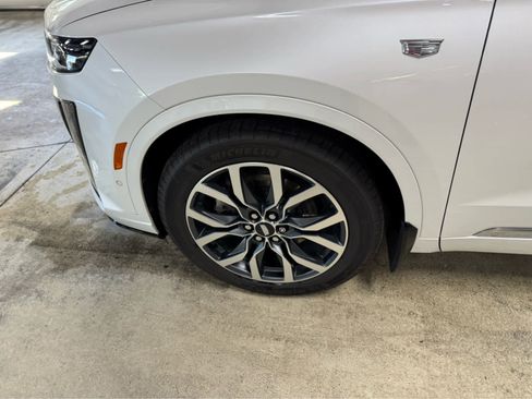 Used 2021 Cadillac XT6 Sport w/ Platinum Package image 10