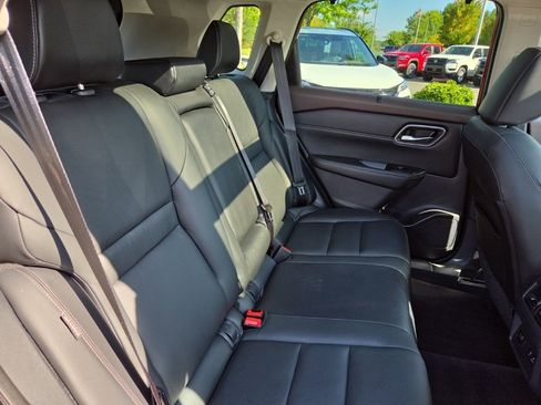 Used 2021 Nissan Rogue SL FWD image 32