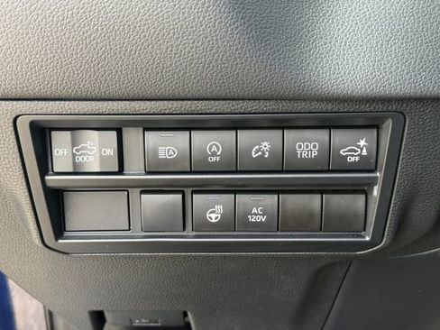 Used 2023 Toyota Tundra Limited AWD/4WD image 25