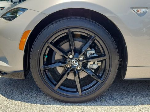 Used 2023 MAZDA MX-5 Miata Club RWD image 6