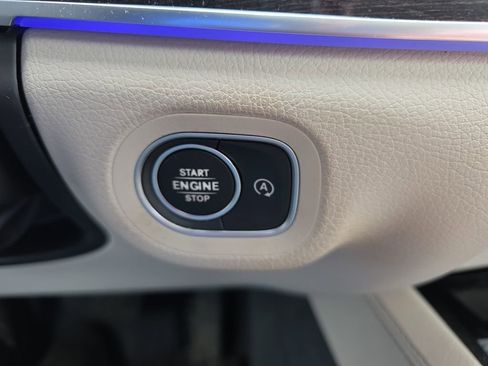 Used 2020 Mercedes-Benz GLE 350 4MATIC image 25