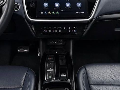 Used 2022 Chevrolet Bolt EUV Premier w/ Super Cruise Package FWD image 34