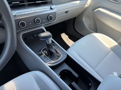Certified 2025 Hyundai Kona SE AWD/4WD image 25