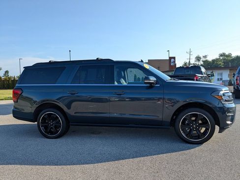 Used 2023 Ford Expedition Max Limited AWD/4WD image 4