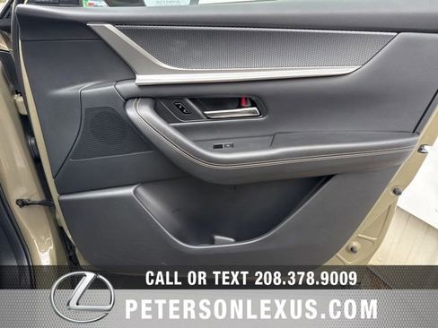 Used 2025 MAZDA CX-70 Plug-In Hybrid w/ Premium Plus AWD/4WD image 12