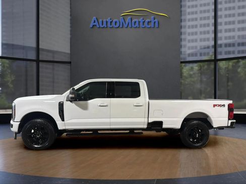 Used 2025 Ford F250 XLT w/ Black Appearance Package image 7
