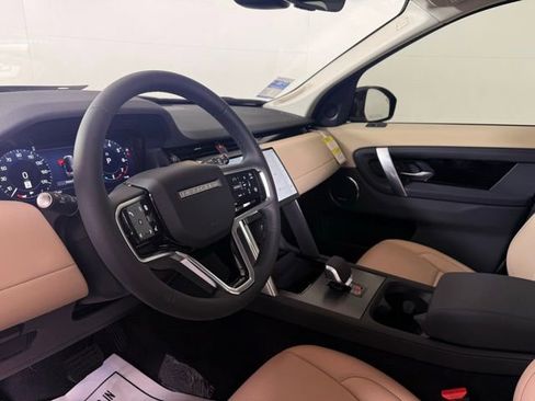 New 2025 Land Rover Discovery Sport S image 15