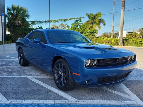 Used 2021 Dodge Challenger SXT w/ Blacktop Package image 7