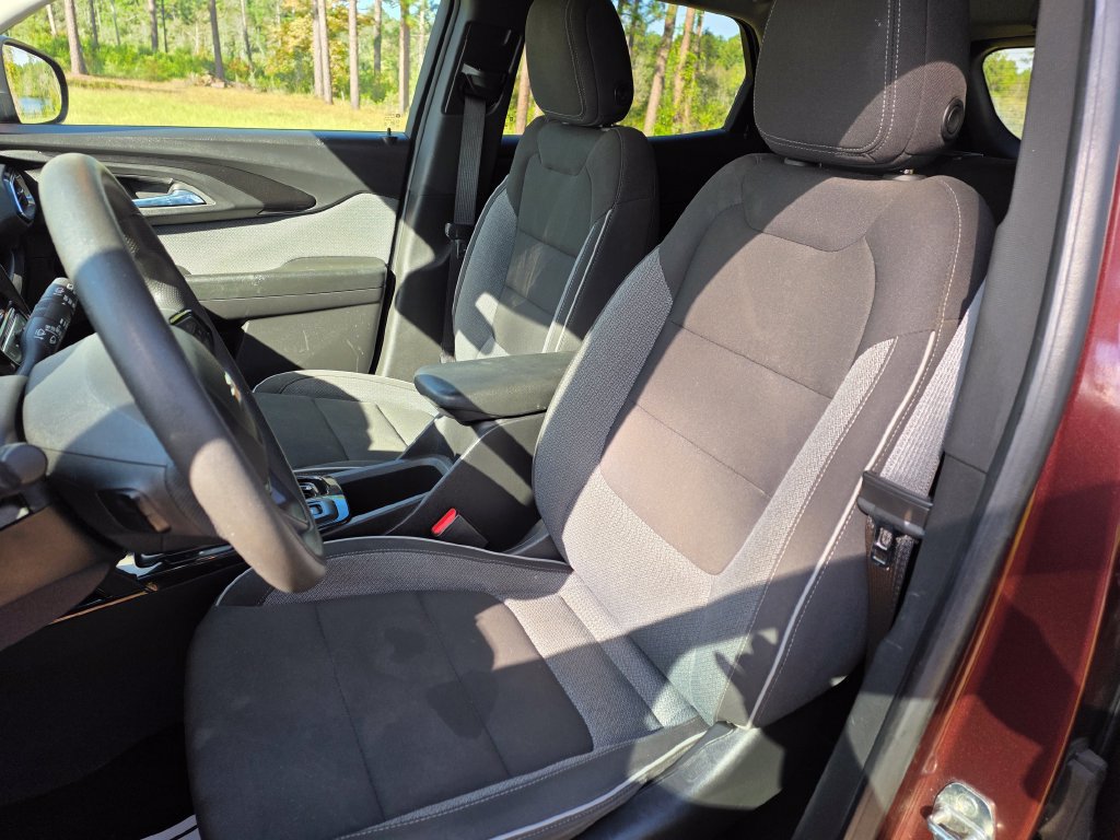 Used 2022 Chevrolet TrailBlazer LT w/ Convenience Package FWD image 14