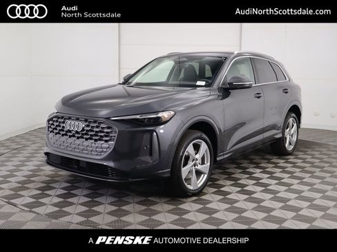 Used 2025 Audi Q5 Premium Plus w/ Premium Plus image 1