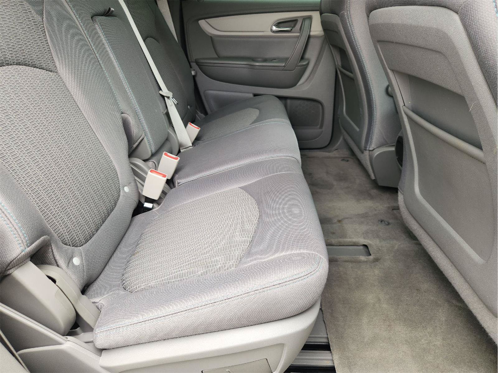 Used 2017 Chevrolet Traverse LS FWD image 30