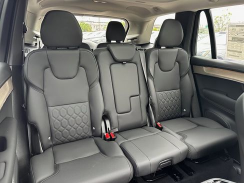 Certified 2025 Volvo XC90 T8 Plus image 10