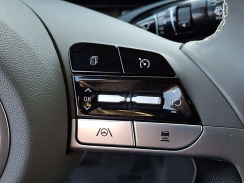 Certified 2023 Hyundai Elantra SEL w/ Convenience Package FWD image 24