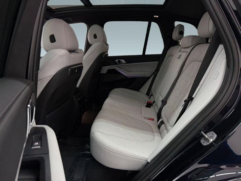 Used 2024 BMW X5 sDrive40i w/ M Sport Package RWD image 13