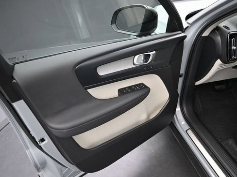 Certified 2026 Volvo XC40 B5 Plus w/ Protection Package Premier AWD/4WD image 13