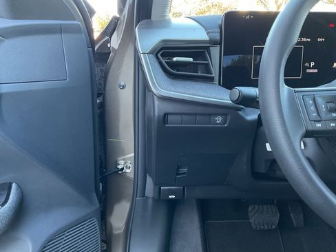 New 2026 Nissan Kicks SV image 24