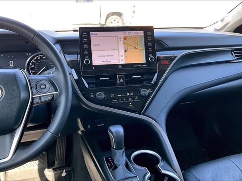 Used 2024 Toyota Camry XLE w/ Navigation Package image 7