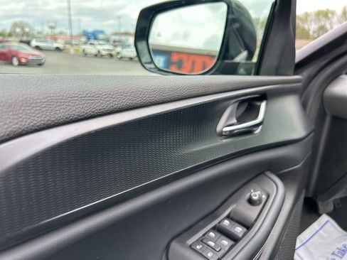 Used 2024 Jeep Grand Cherokee Altitude image 16