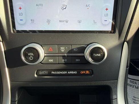 Used 2024 Ford Edge SEL w/ Convenience Package AWD/4WD image 42