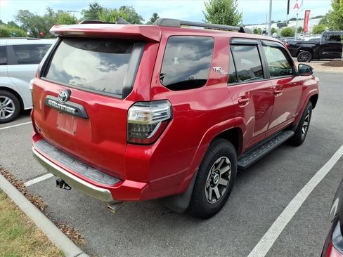 Used 2019 Toyota 4Runner TRD Off-Road Premium AWD/4WD image 2