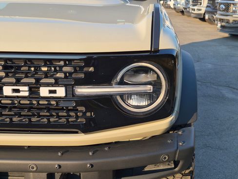 Used 2025 Ford Bronco Badlands AWD/4WD image 13