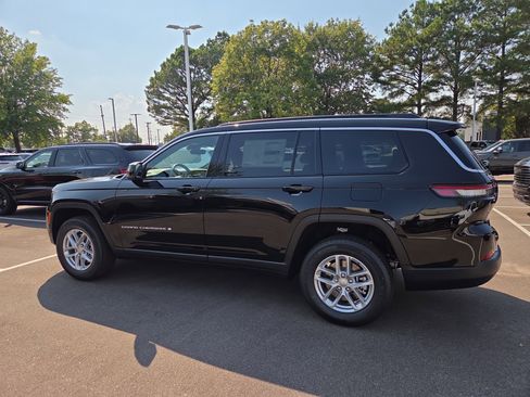 New 2025 Jeep Grand Cherokee L Laredo RWD image 3