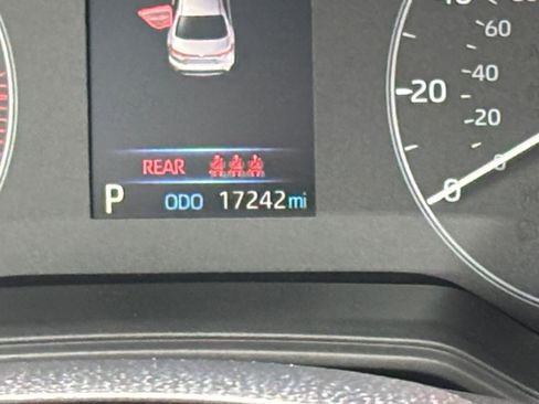 Used 2025 Toyota Corolla LE image 39