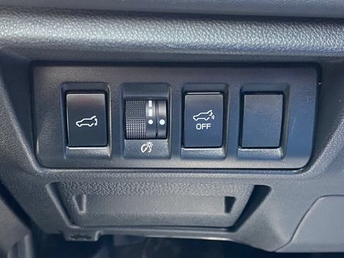 Used 2023 Subaru Outback Limited AWD/4WD image 29