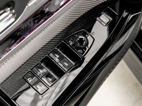 Used 2025 BMW 760i xDrive image 33